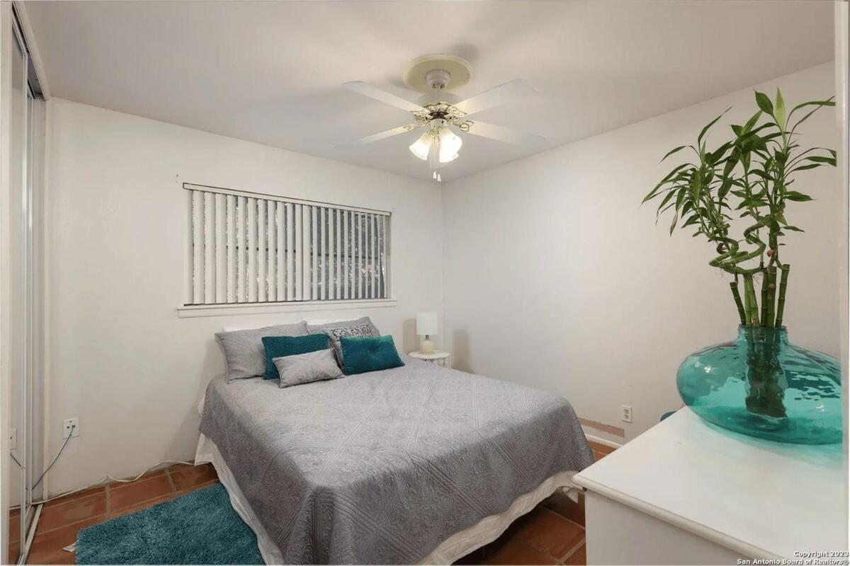 Cozy Near Airport,fast Ev Charger & Theater San Antonio