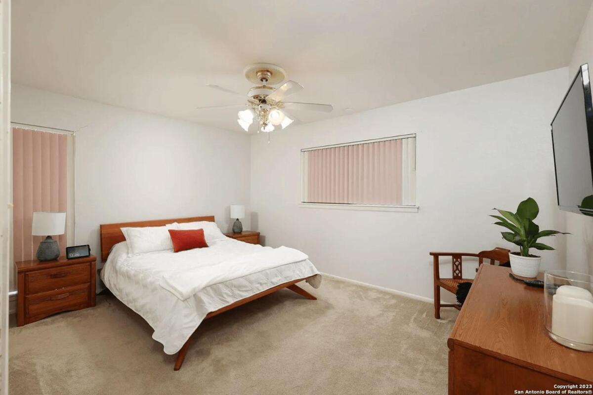 Holiday home Cozy Near Airport,fast Ev Charger & Theater