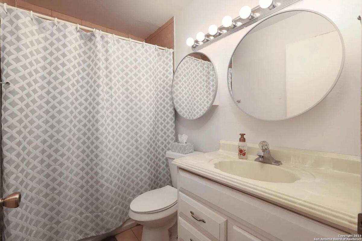 Cozy Near Airport,fast Ev Charger & Theater San Antonio